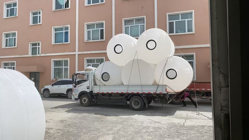 储水罐装车发货实拍